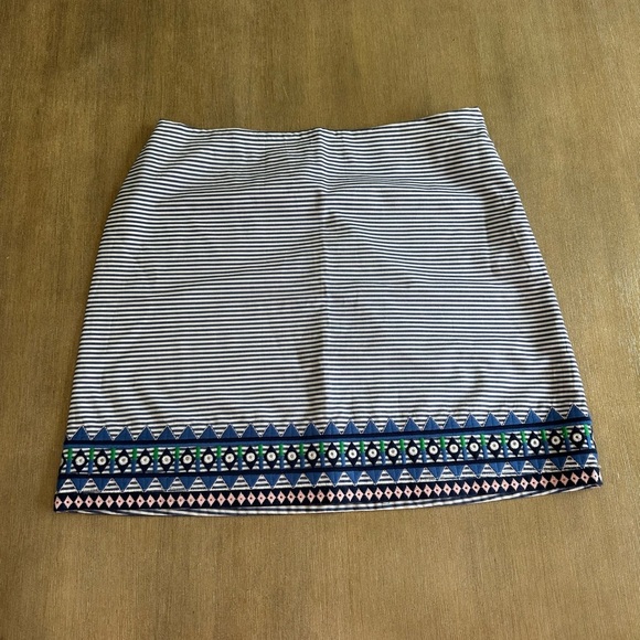 Vineyard Vines Dresses & Skirts - Vineyard Vines Navy and White Striped Mini Skirt